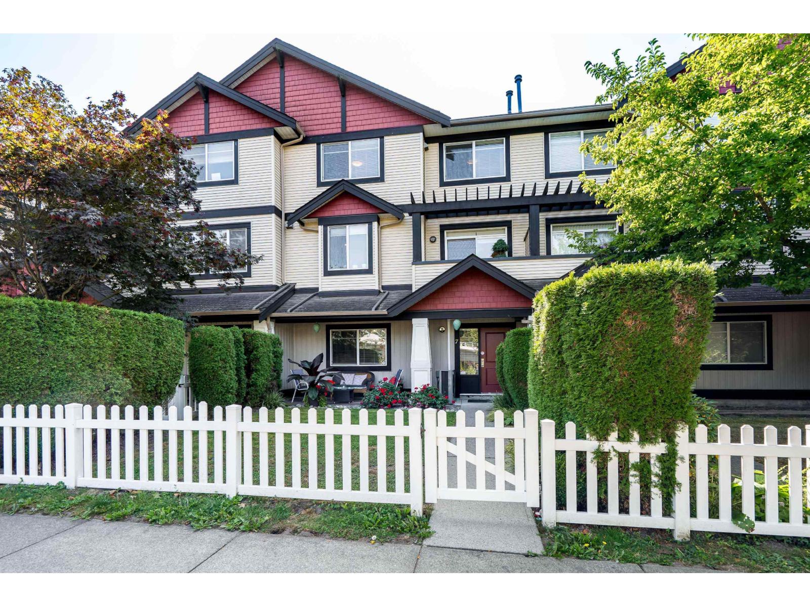 7 7168 179 Street Property Photo 35