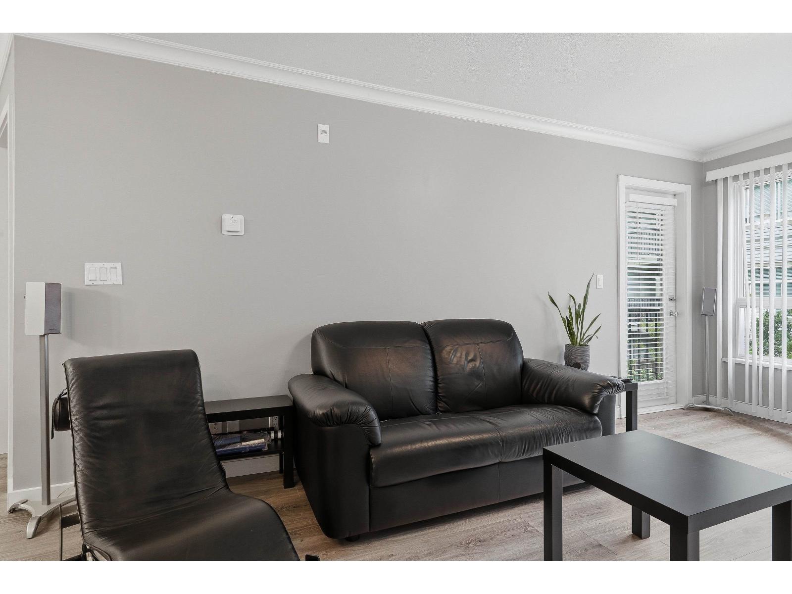 320 12083 92a Avenue Property Photo 11