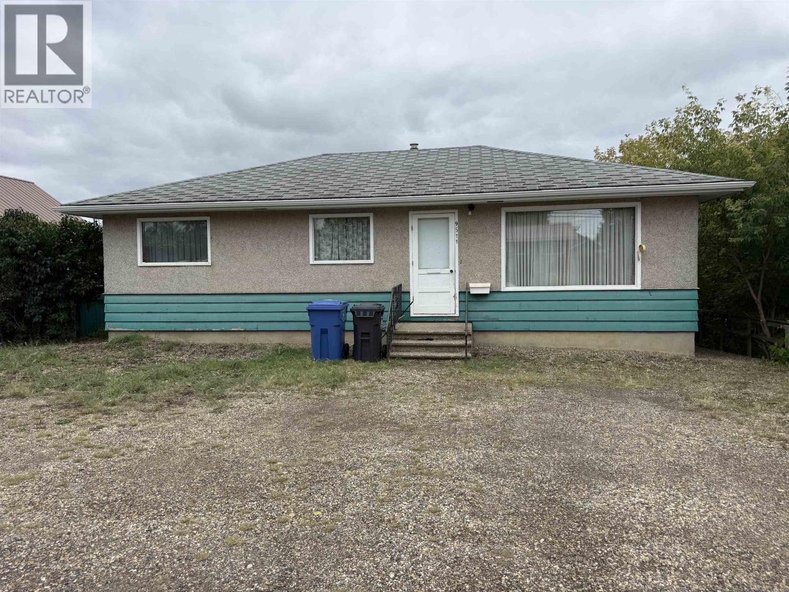 9511 98A AVENUE Property Photo 1