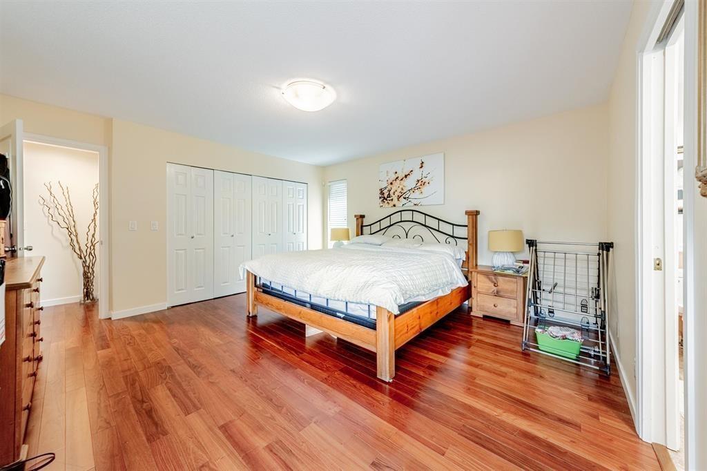 14636 18 Avenue Property Photo 4