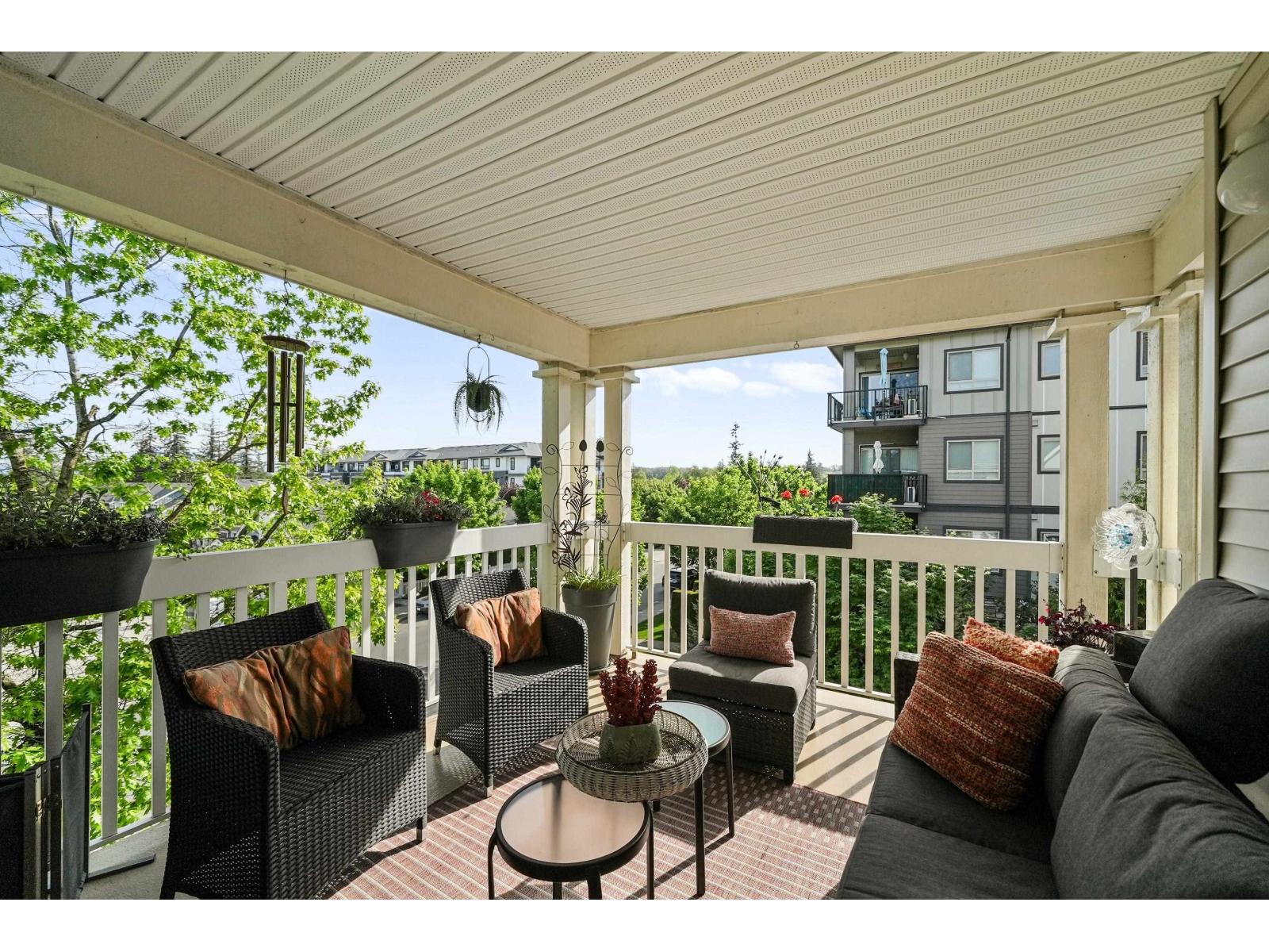 406 22022 49 Avenue Property Photo 12