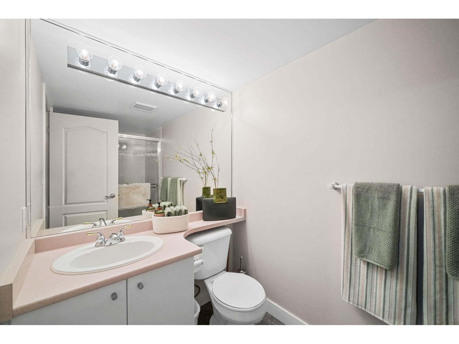 406 22022 49 Avenue Property Photo 14