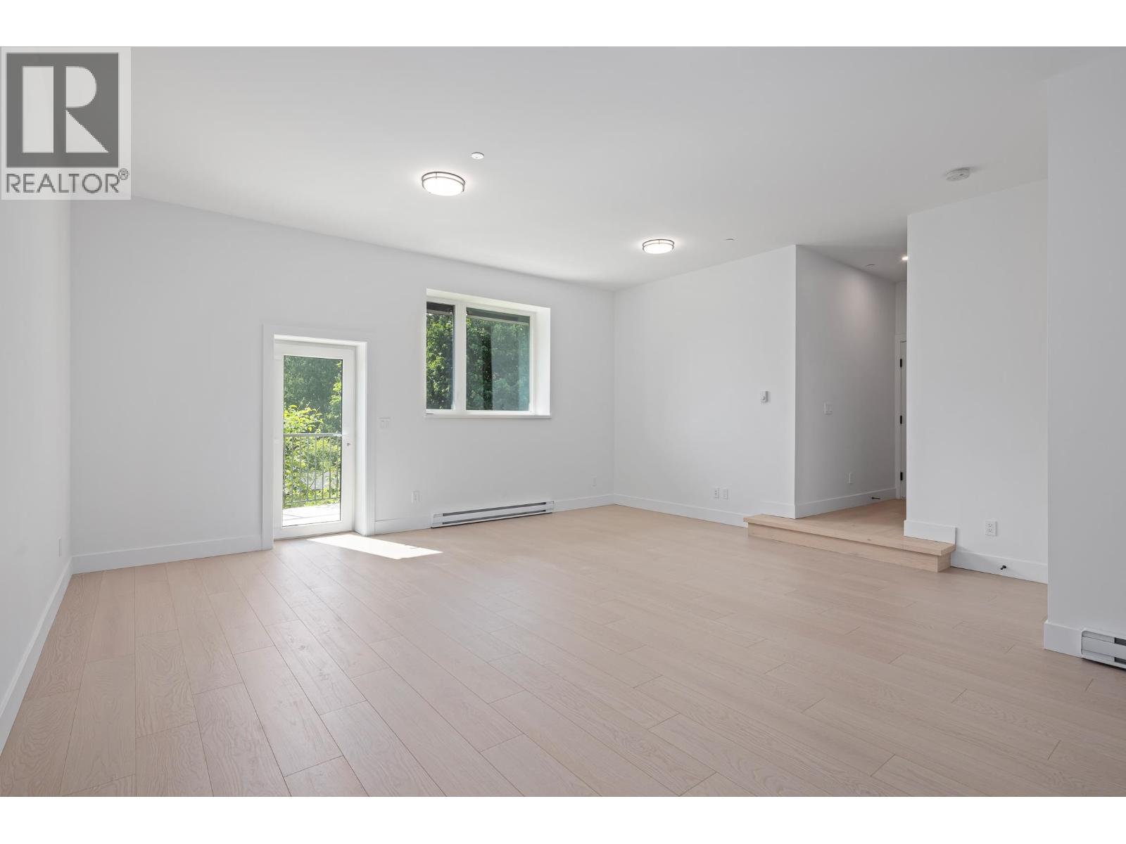37 3385 Mamquam Road Property Photo 27