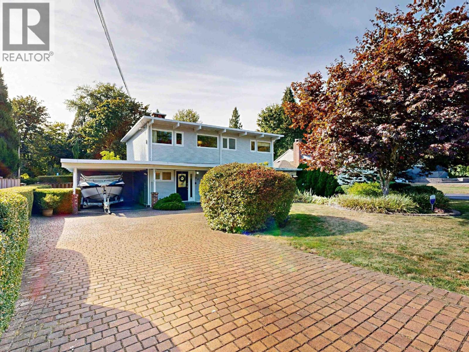 901 Dundonald Drive Property Photo 1