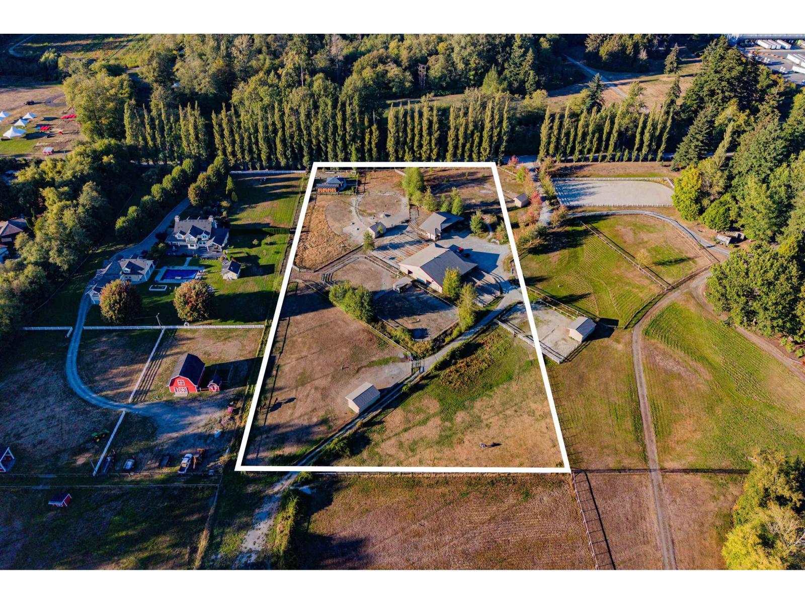 18738 20 Avenue Property Photo 2