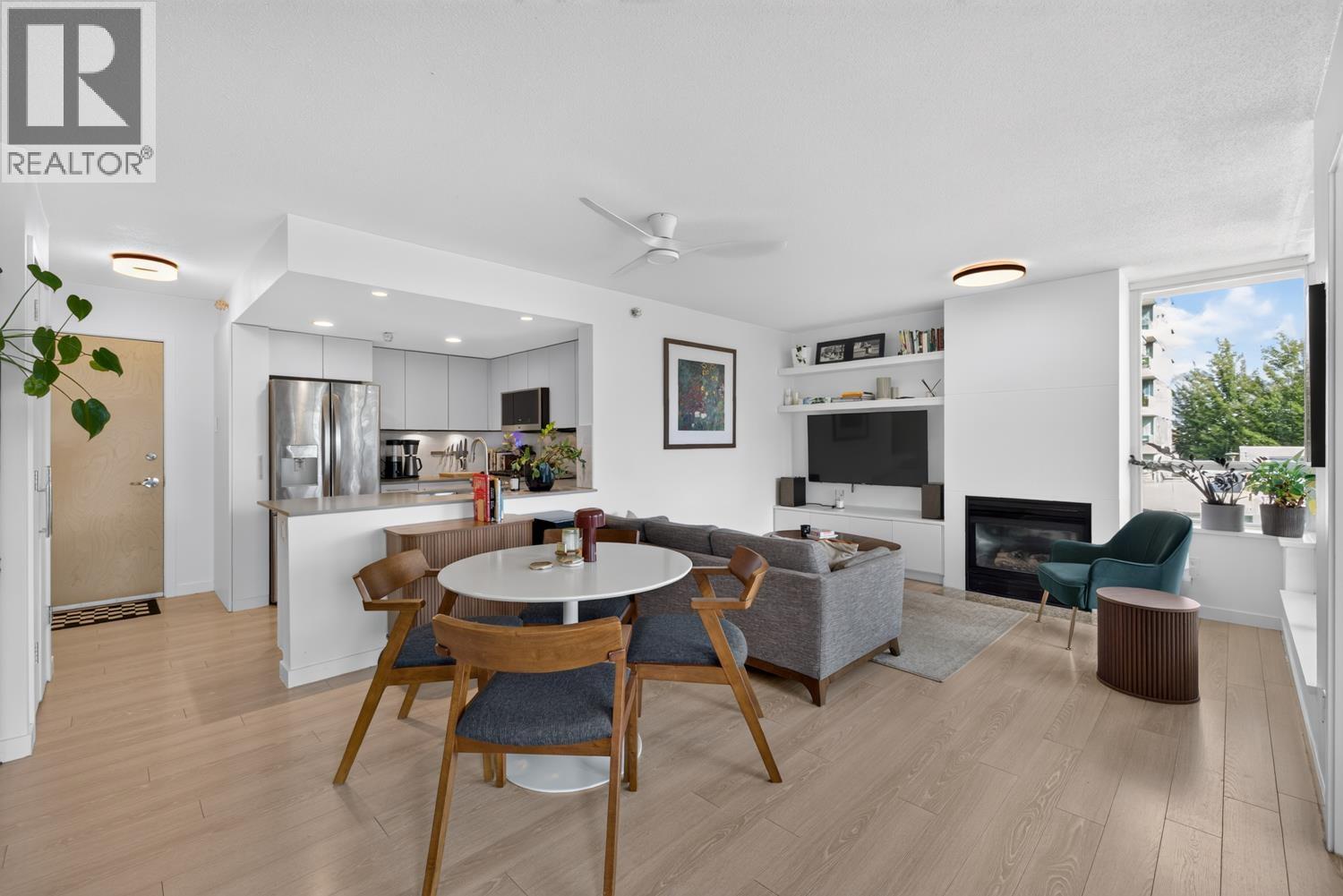 502 120 Milross Avenue Property Photo 1