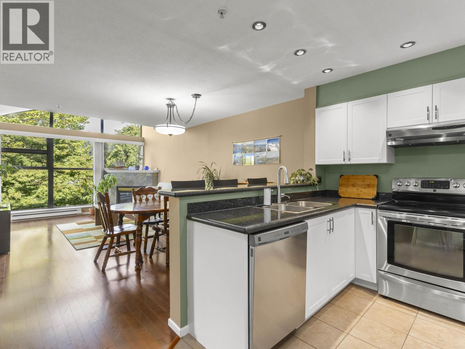 408 225 NEWPORT DRIVE Property Photo 1