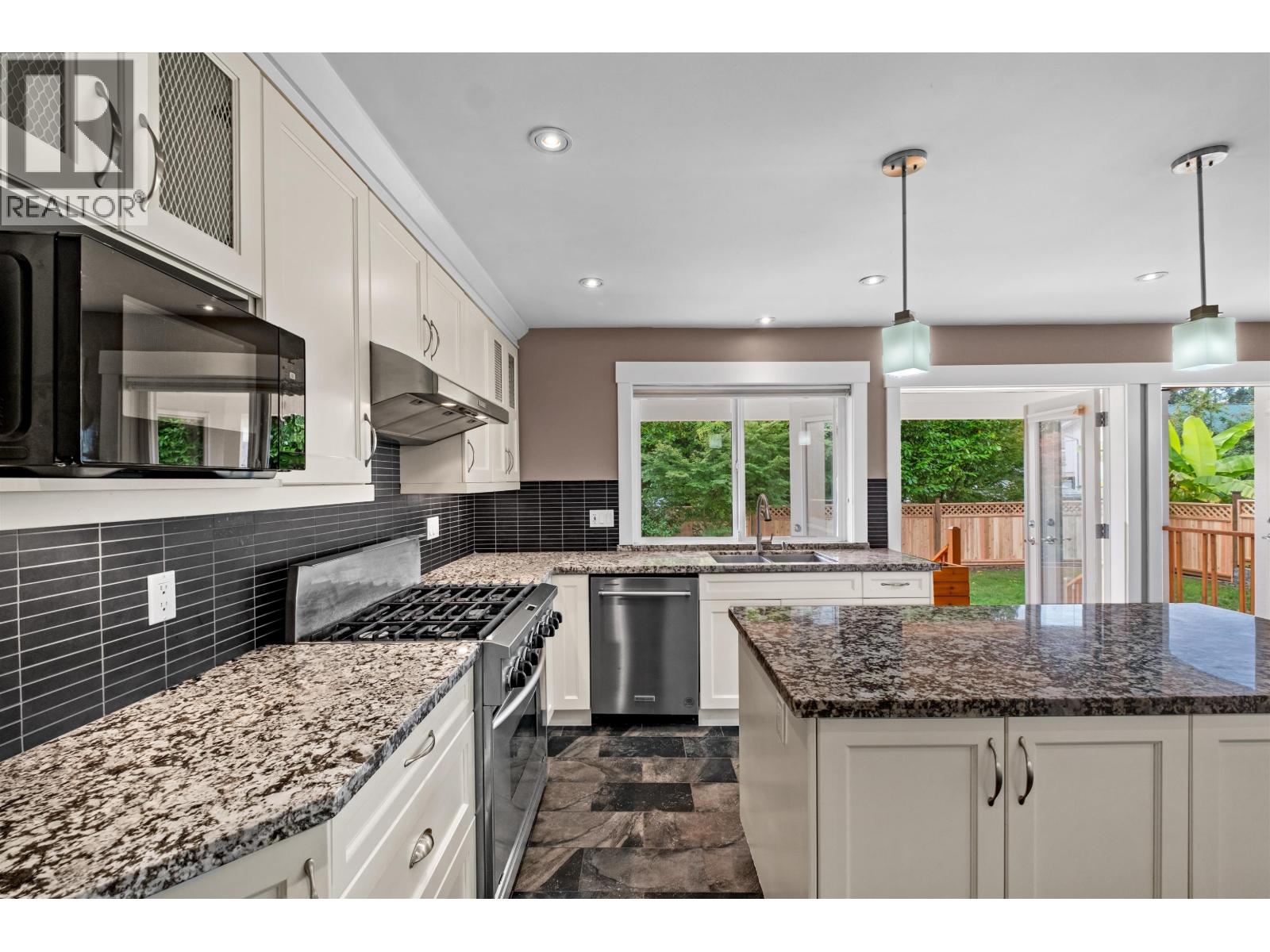 1501 Frederick Road Property Photo 8