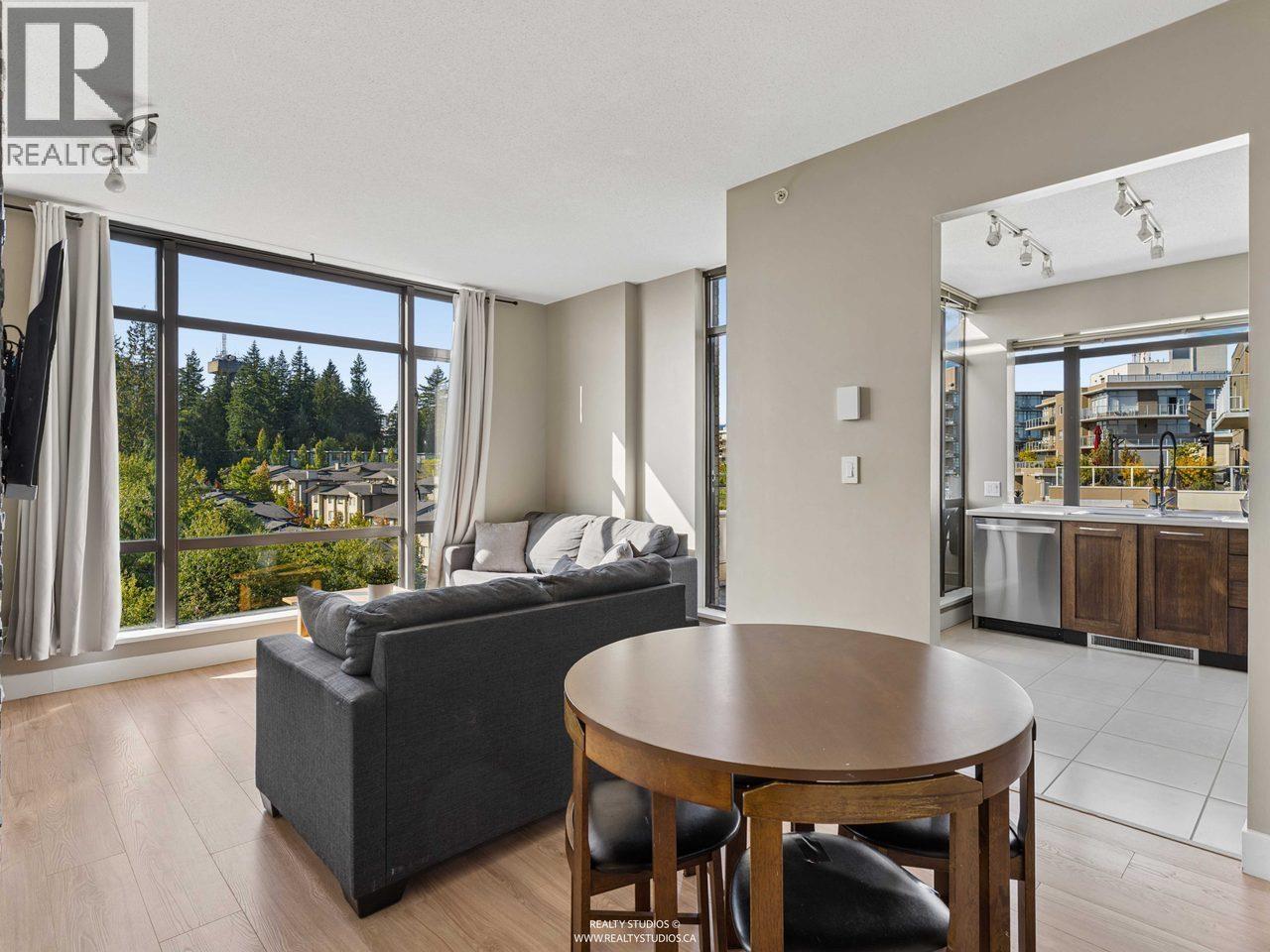901 9300 University Crescent Property Photo 10