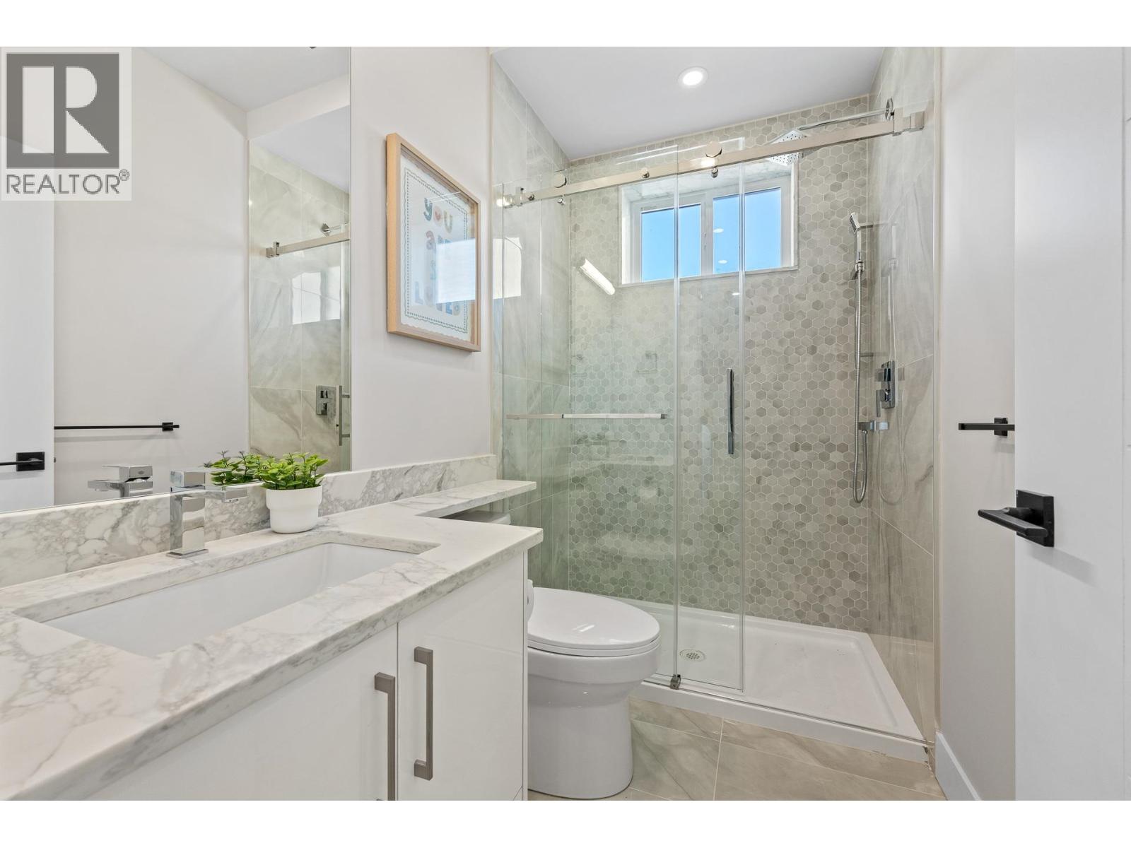 2 8817 Saunders Road Property Photo 31