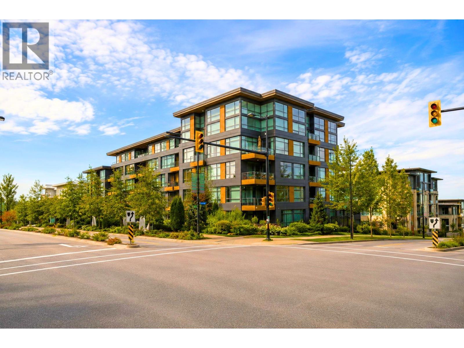 316 9150 University High Street Property Photo 1