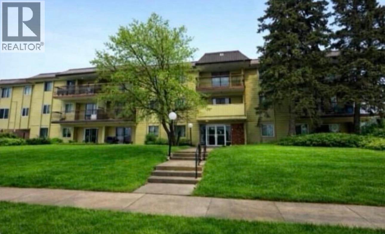 105 10216 102 Avenue Property Photo 1
