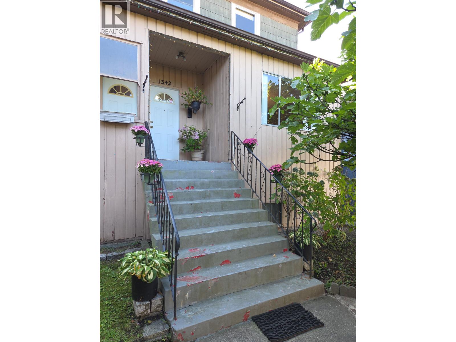 1342 Grant Street Property Photo 1