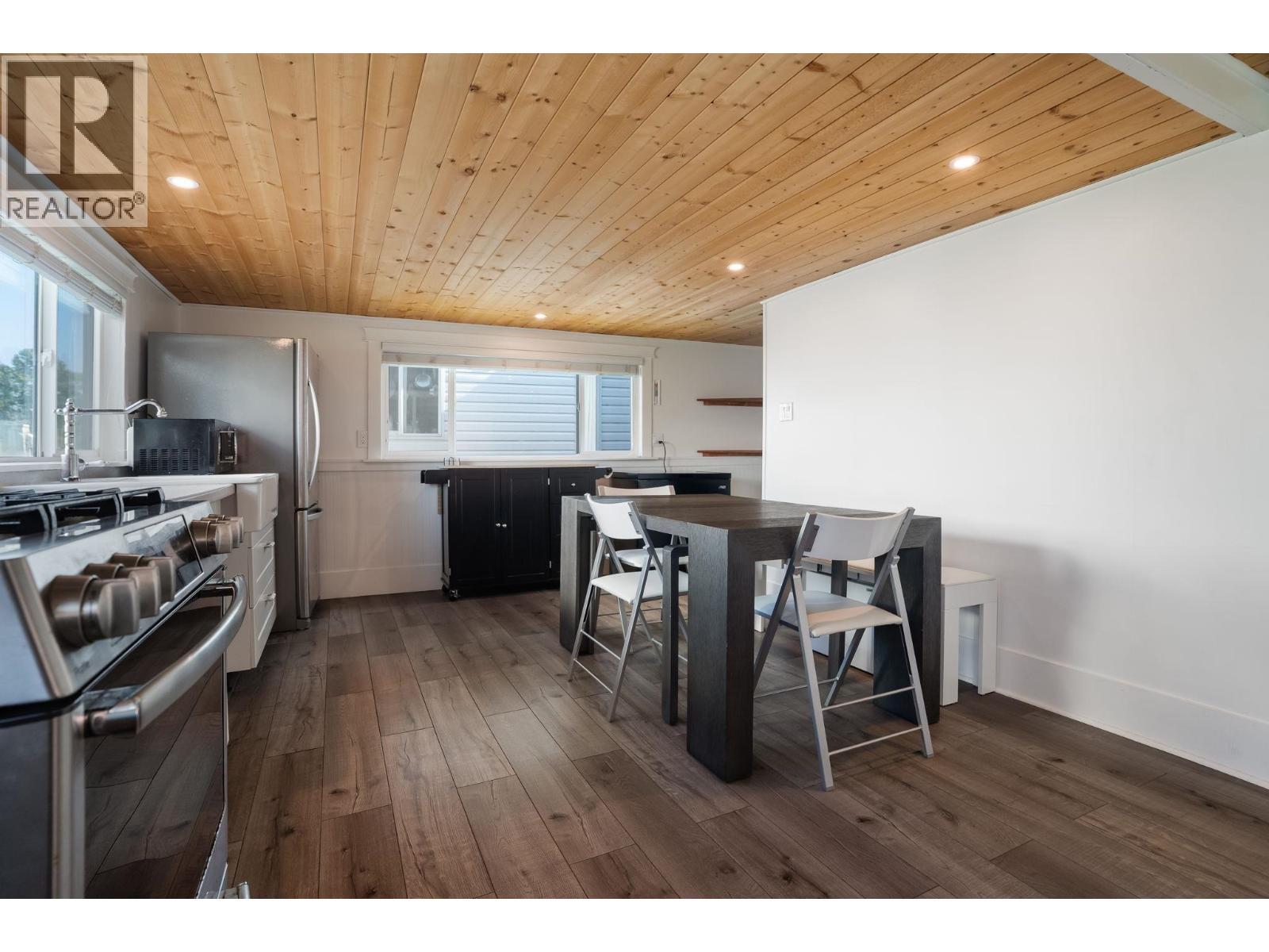 5 23080 Dyke Road Property Photo 7