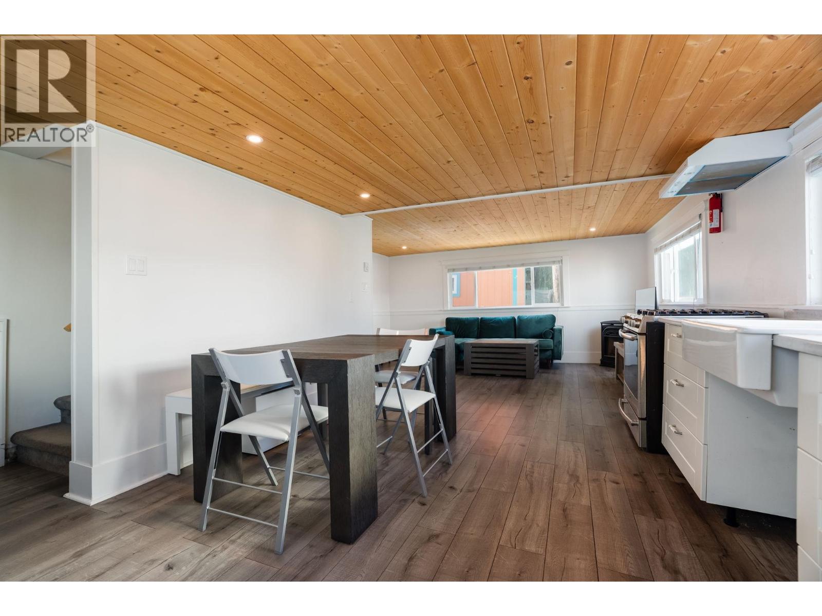 5 23080 Dyke Road Property Photo 11