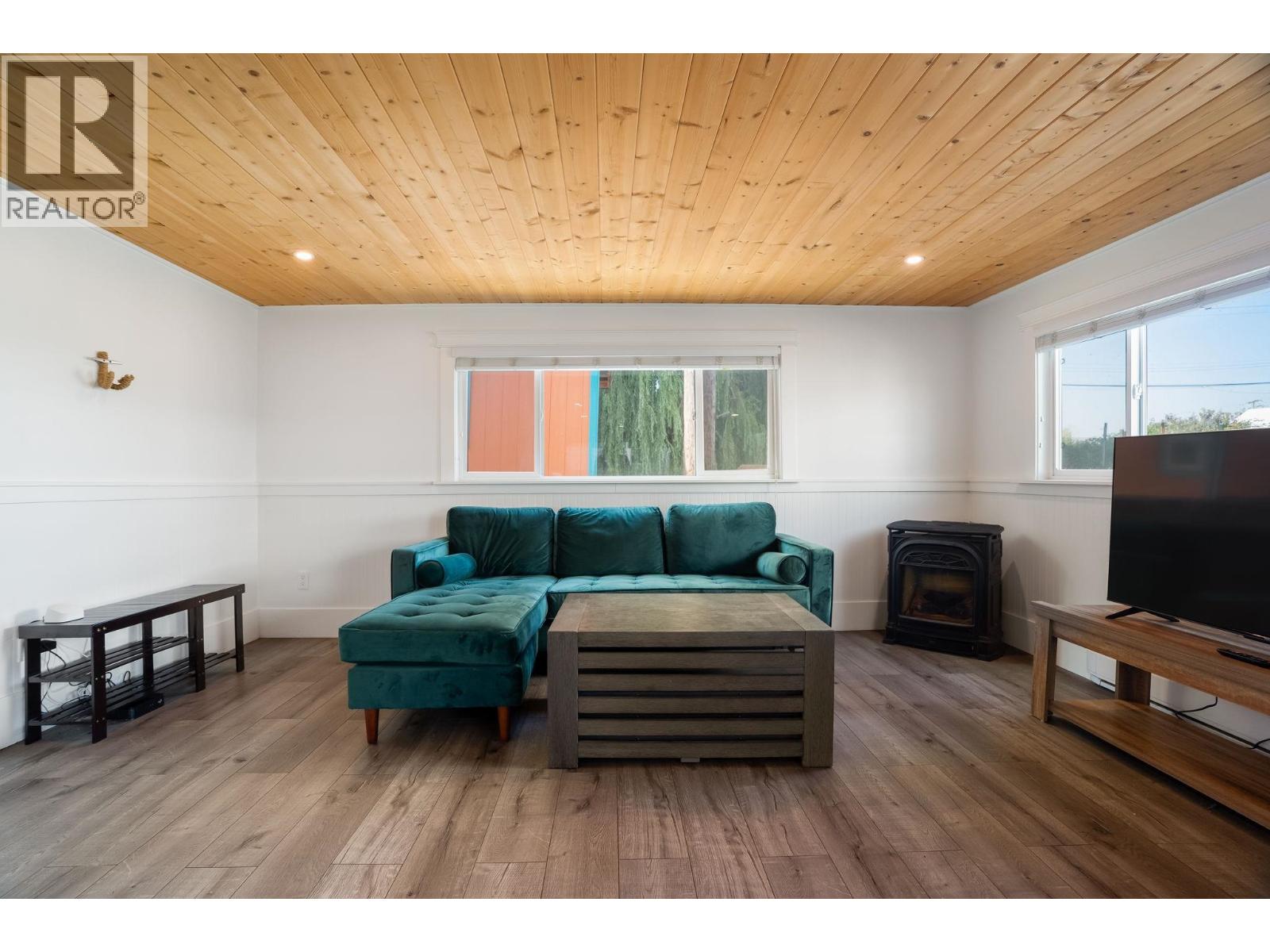 5 23080 Dyke Road Property Photo 12