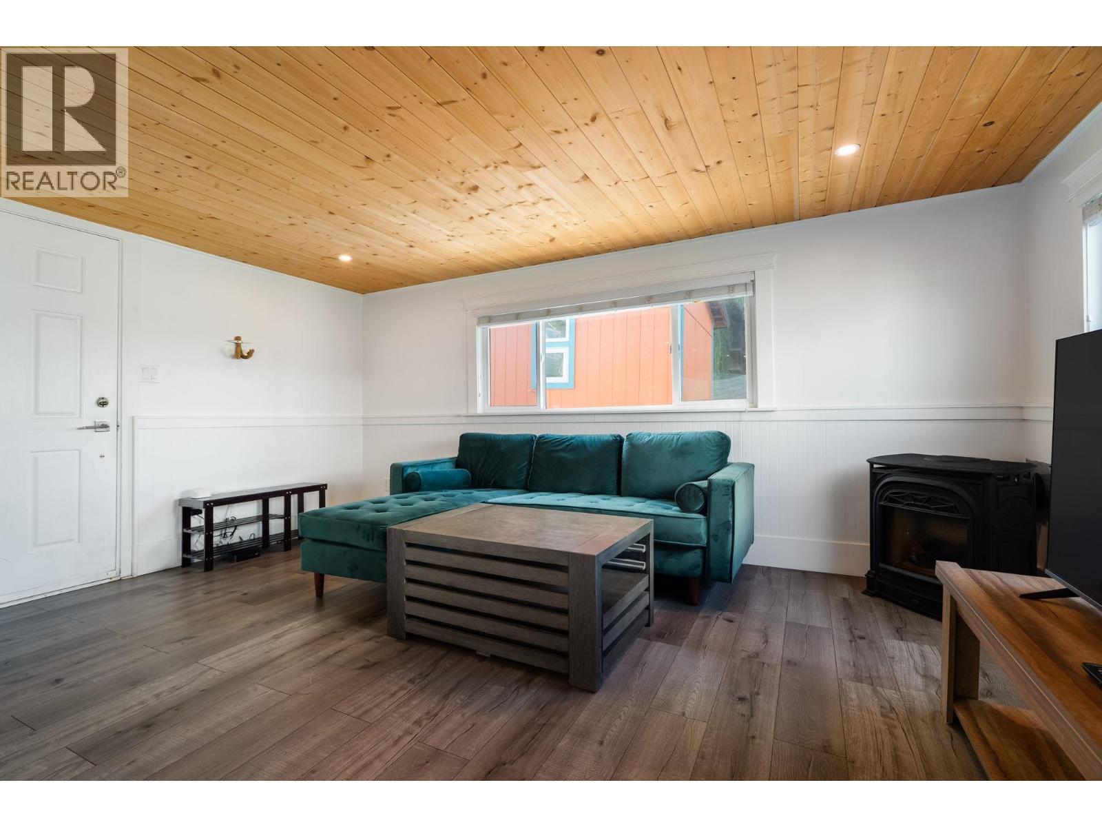 5 23080 Dyke Road Property Photo 13