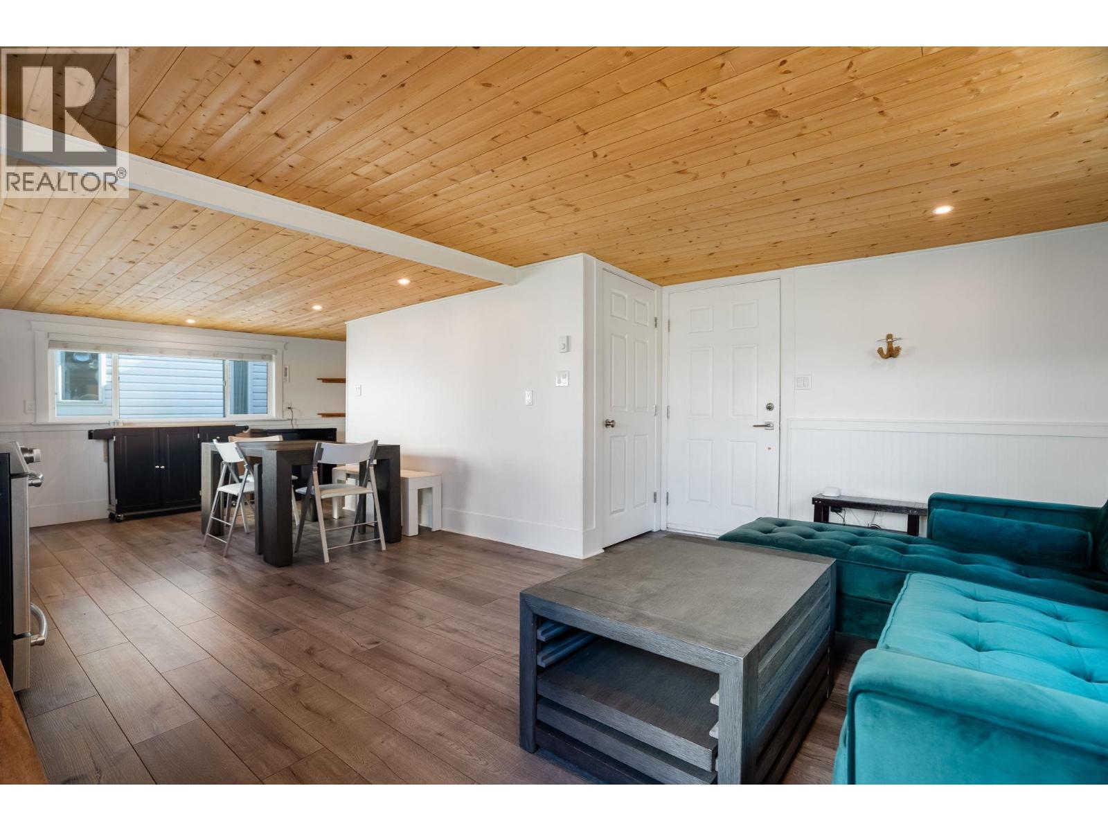 5 23080 Dyke Road Property Photo 15