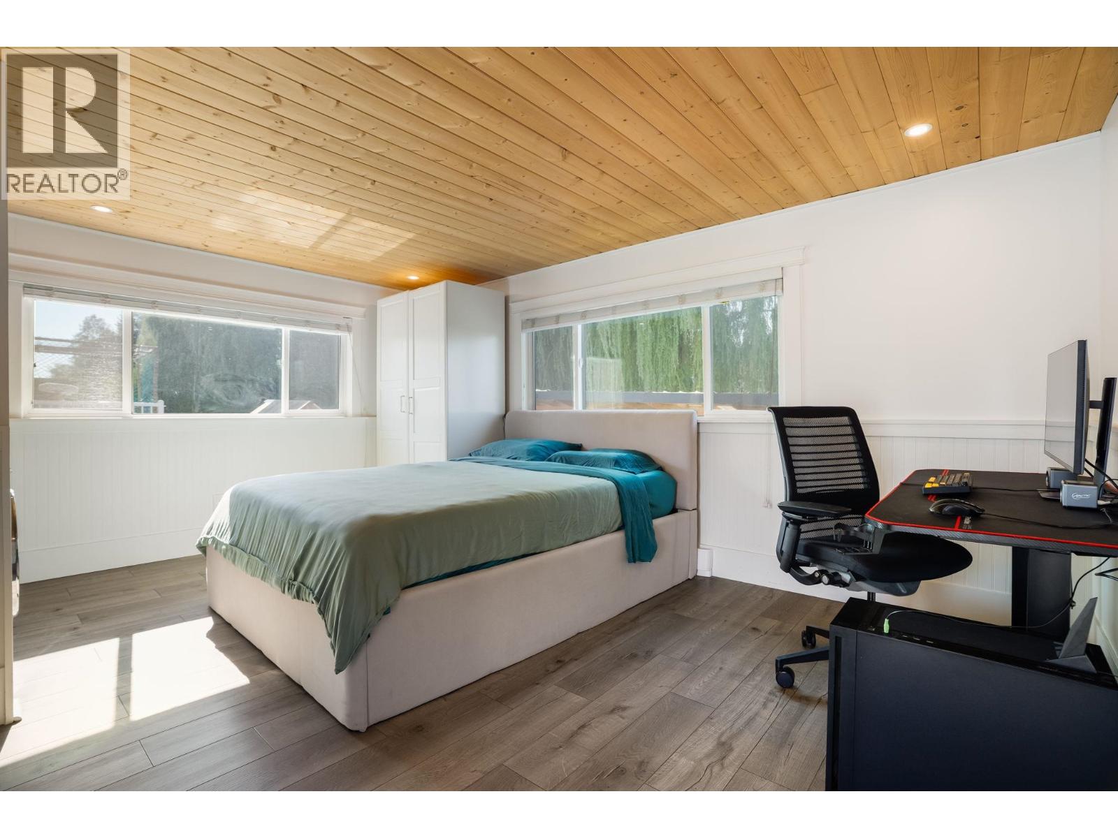 5 23080 Dyke Road Property Photo 17