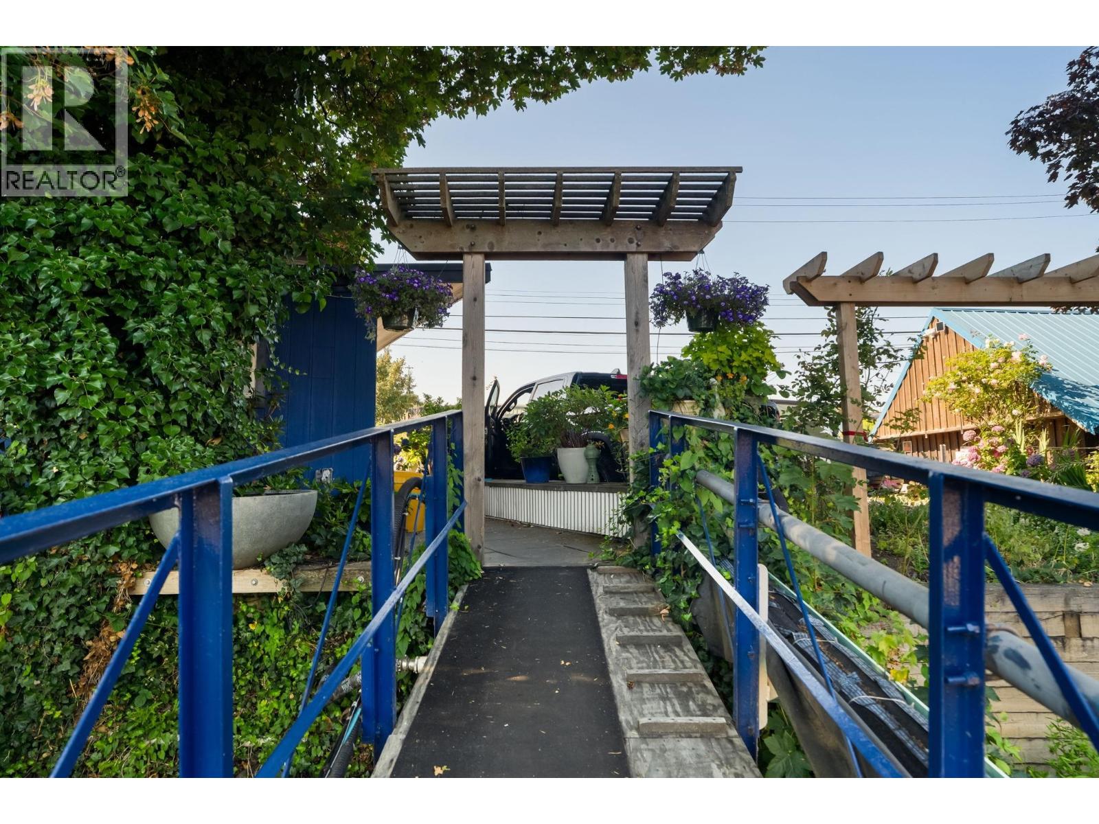5 23080 Dyke Road Property Photo 33