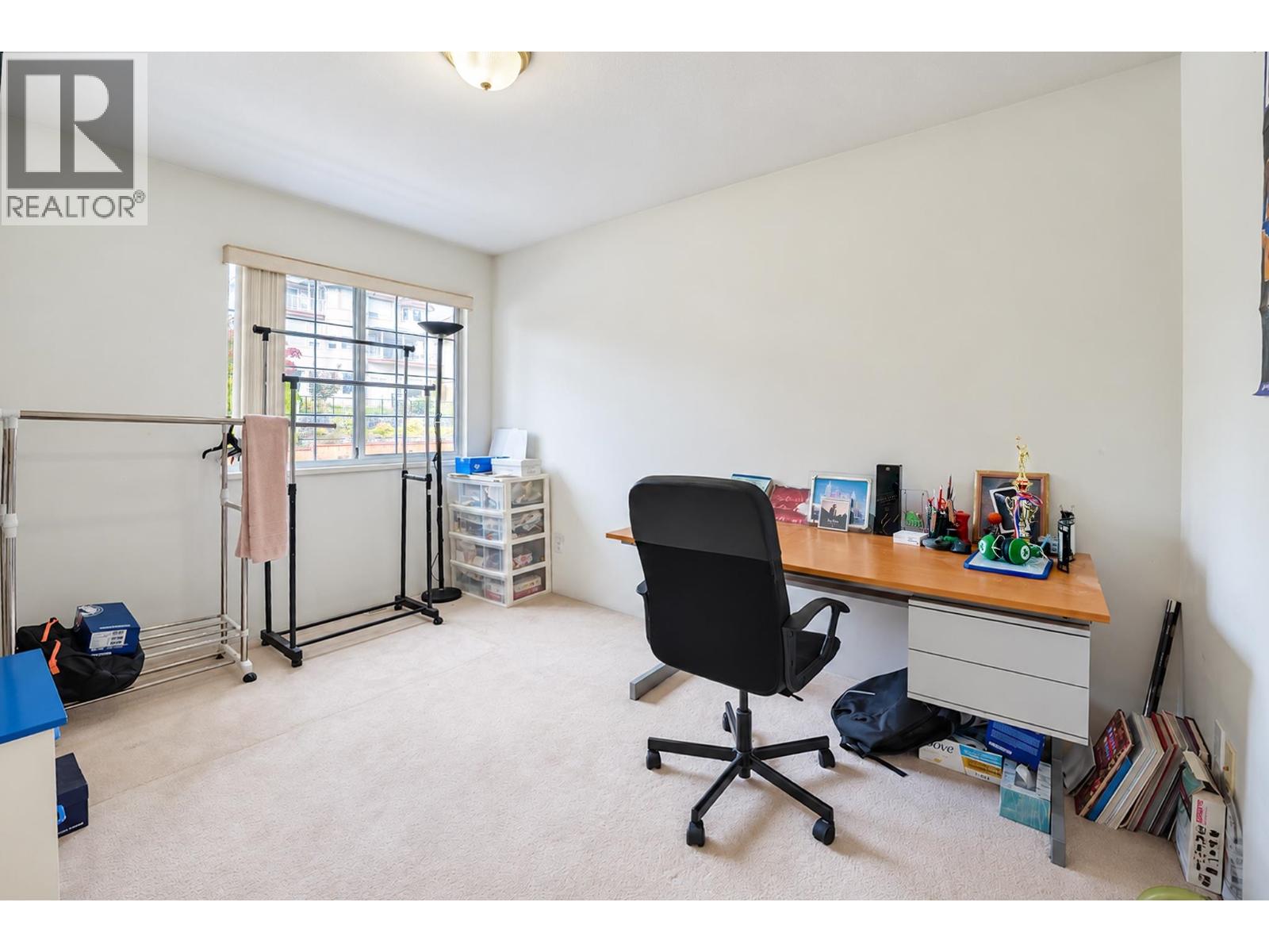 1683 Kingfisher Crescent Property Photo 12