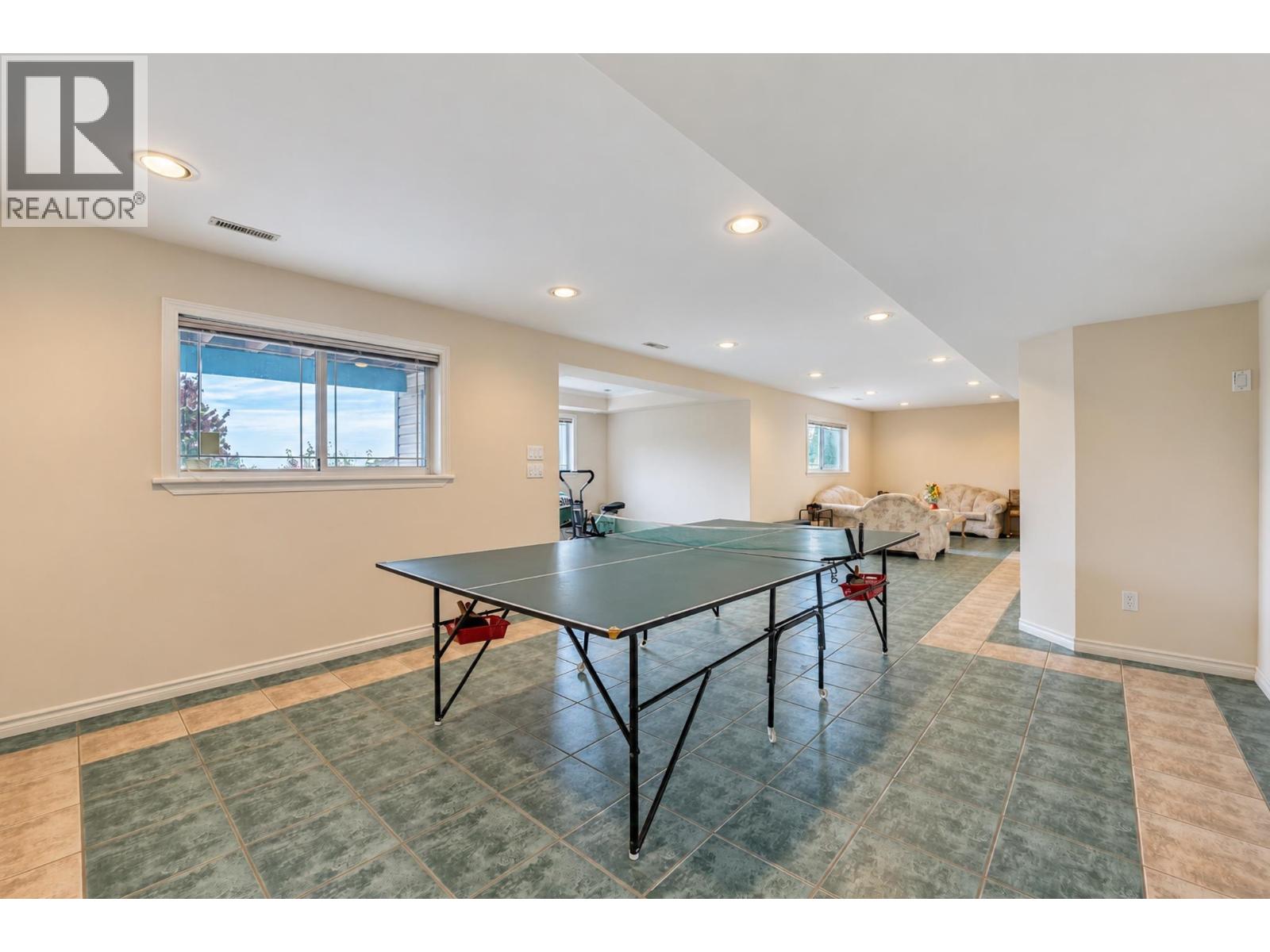 1683 Kingfisher Crescent Property Photo 18