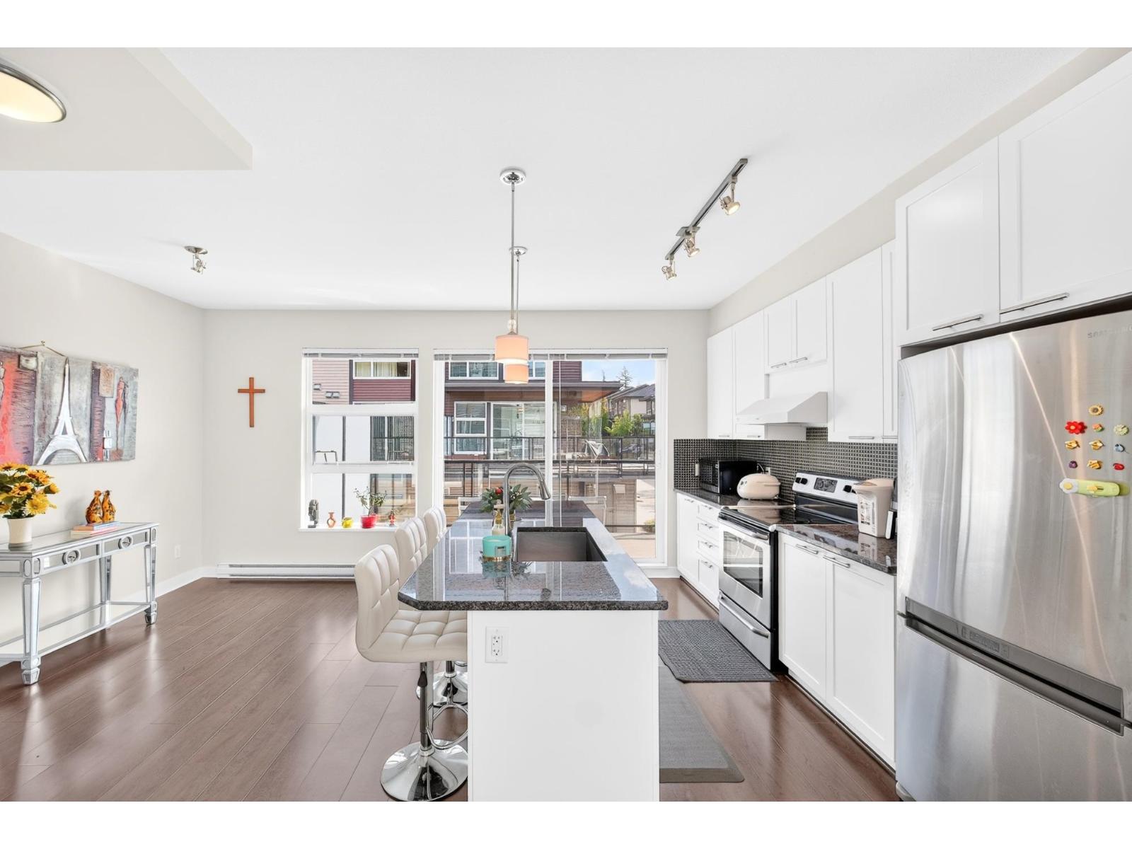 69 16222 23a Avenue Property Photo 7