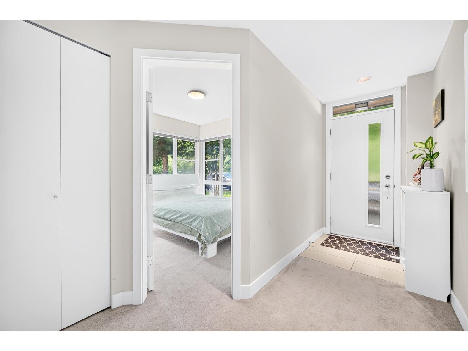 69 16222 23a Avenue Property Photo 14