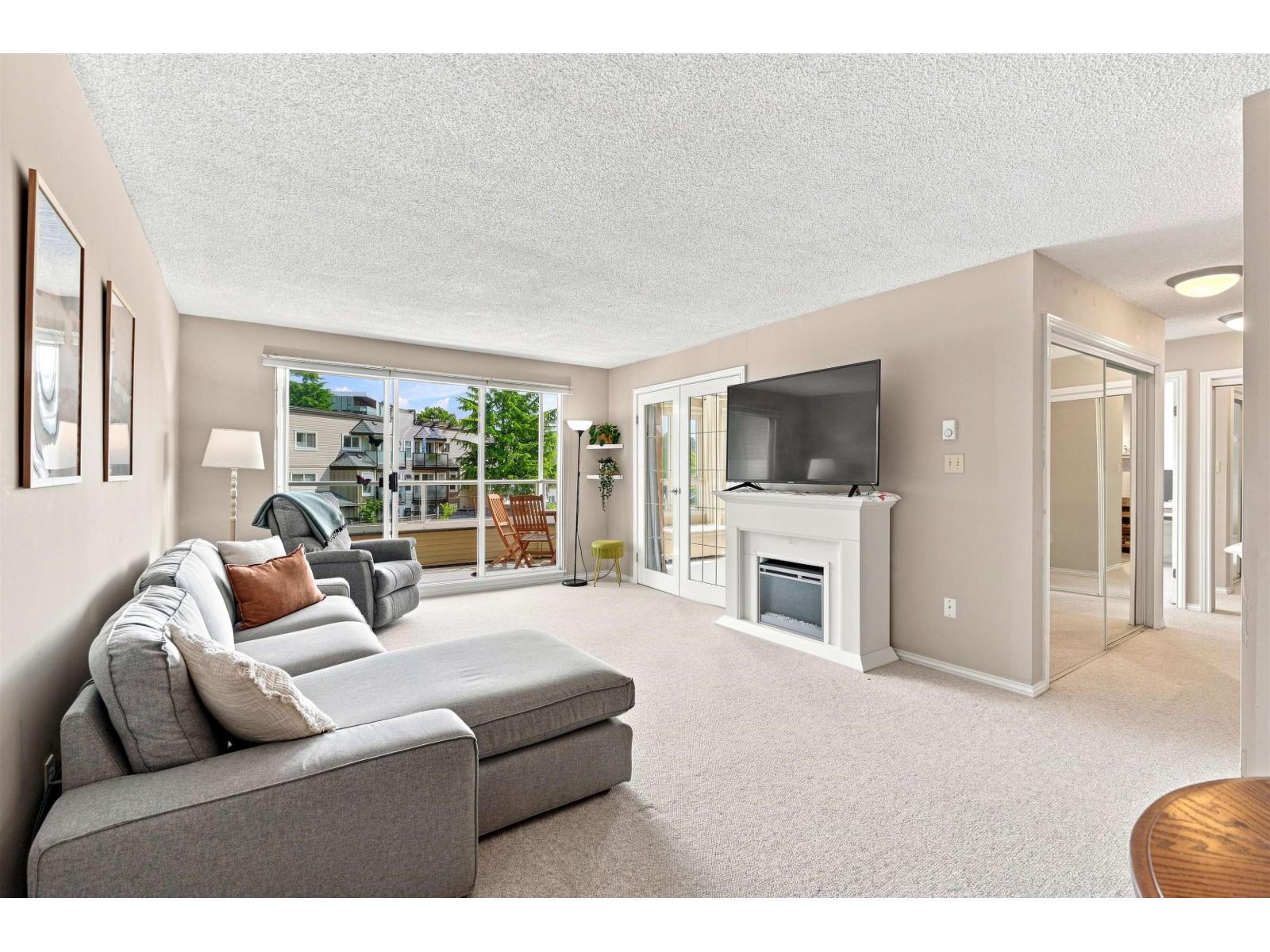 203 1840 E Southmere Crescent Property Photo 1