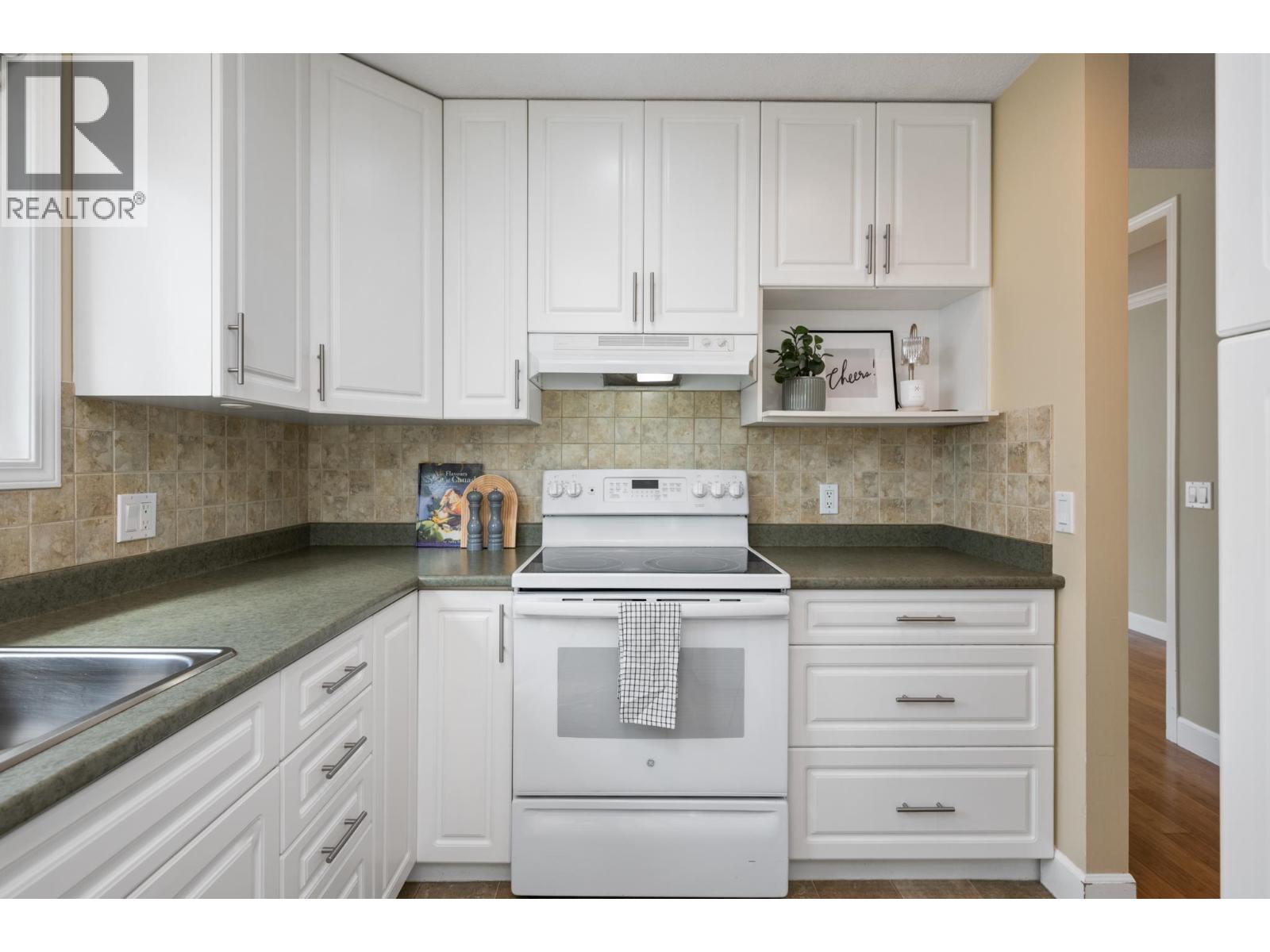 5379 Regatta Way Property Photo 10