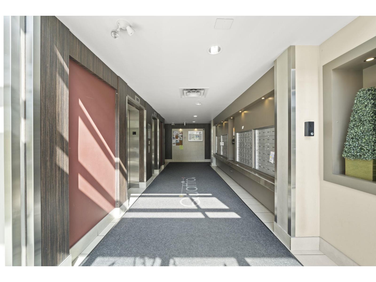 216 13733 107a Avenue Property Photo 4