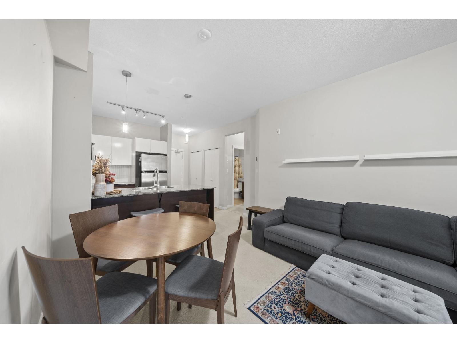 216 13733 107a Avenue Property Photo 9