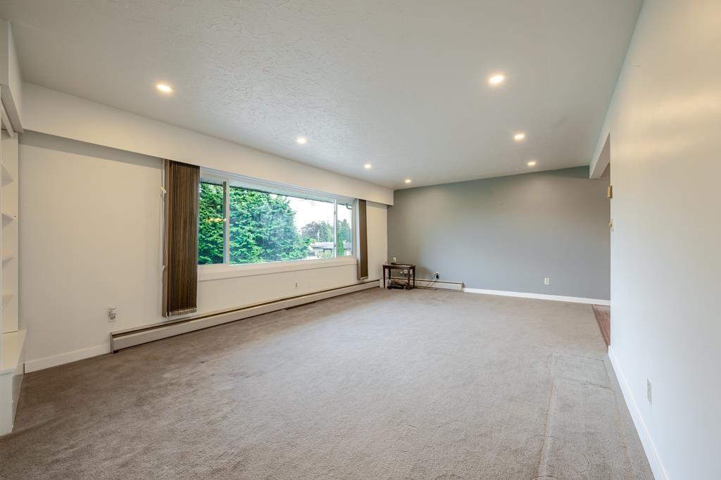 32670 Avalon Crescent Property Photo 6