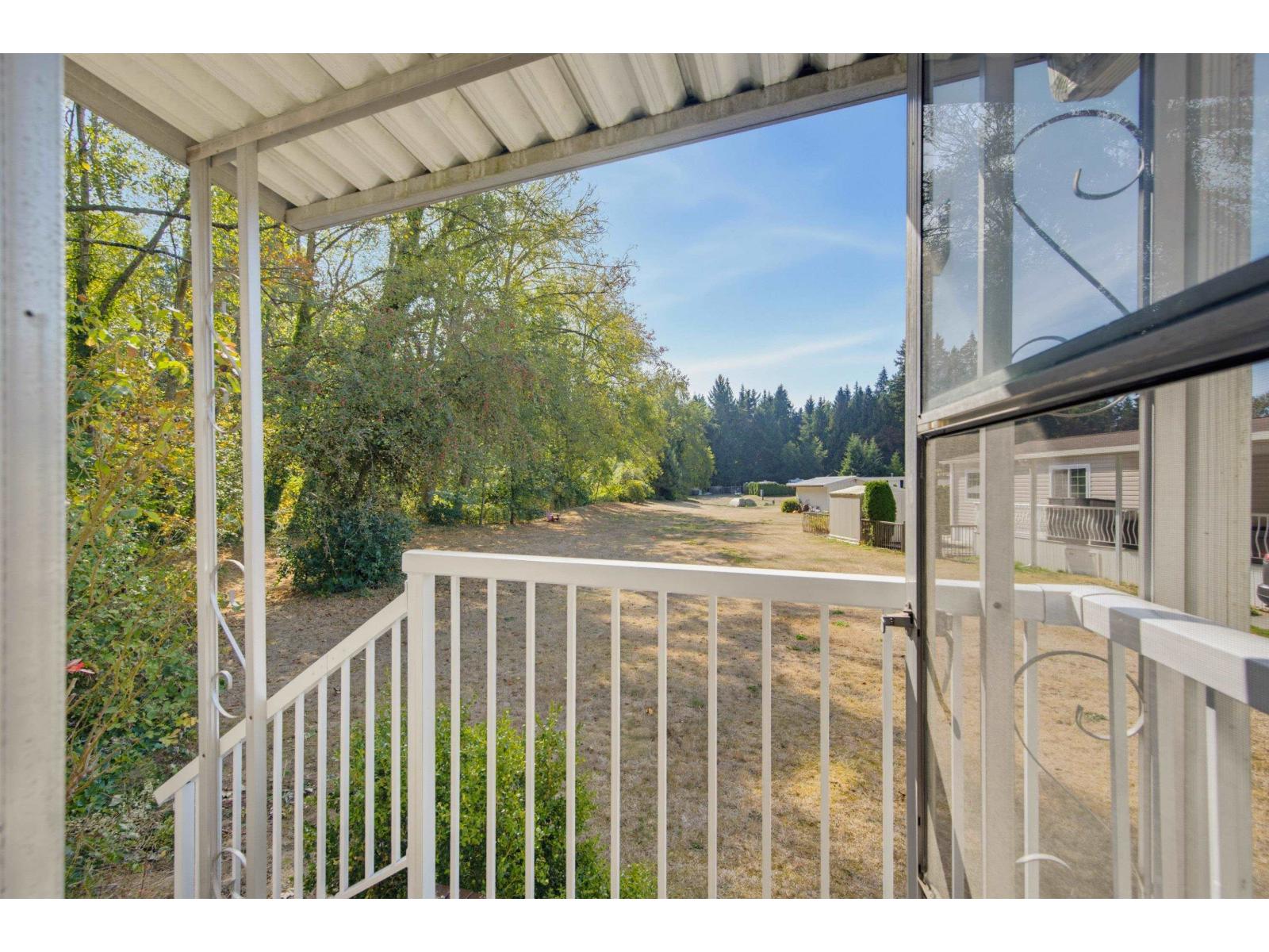 23 2270 196 Street Property Photo 17