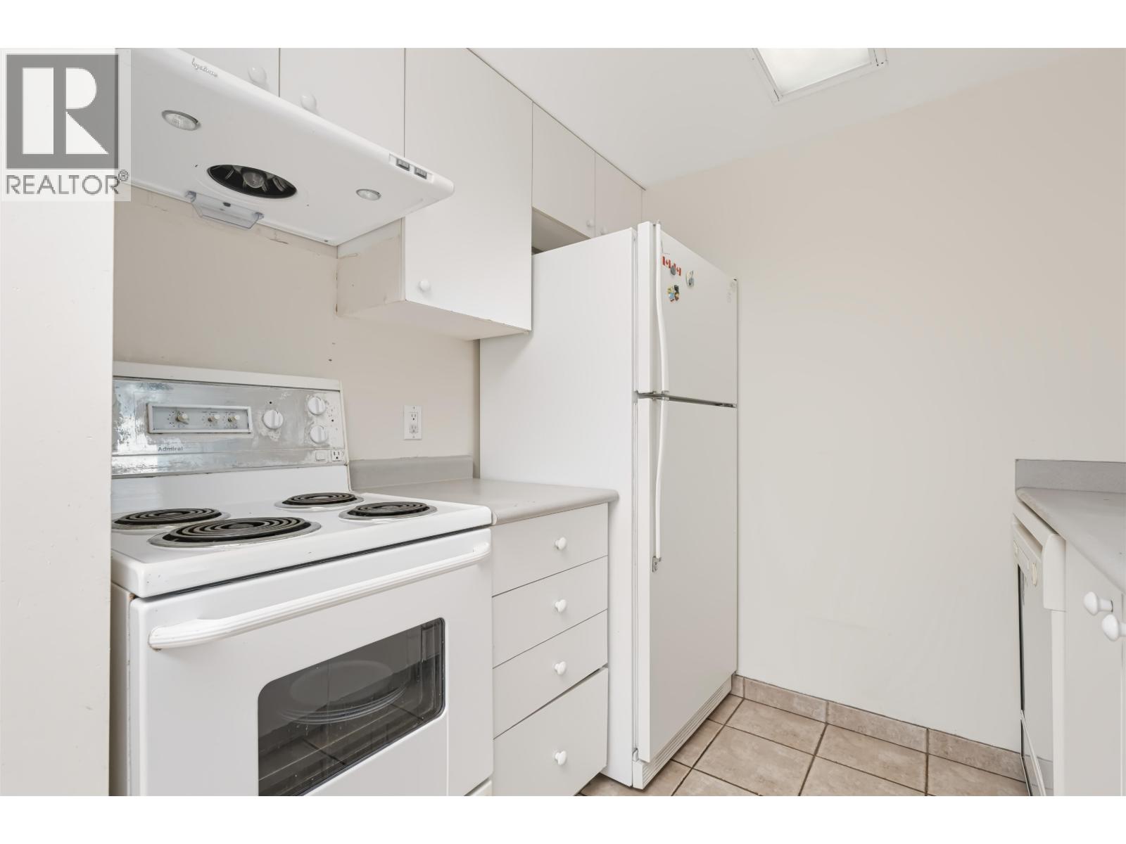 2401 1188 Howe Street Property Photo 11