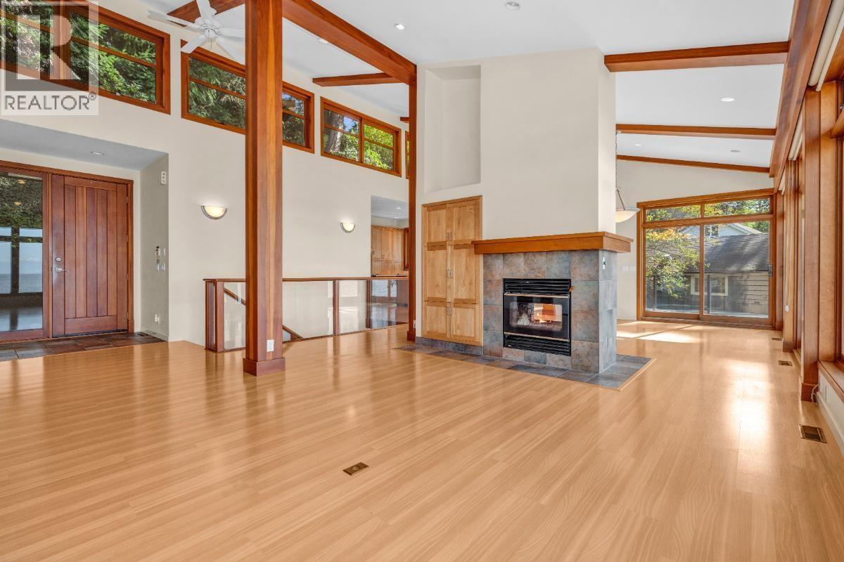 4893 Sunshine Coast Highway Property Photo 7