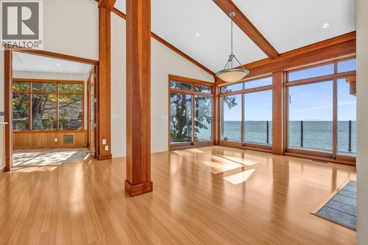 4893 Sunshine Coast Highway Property Photo 8