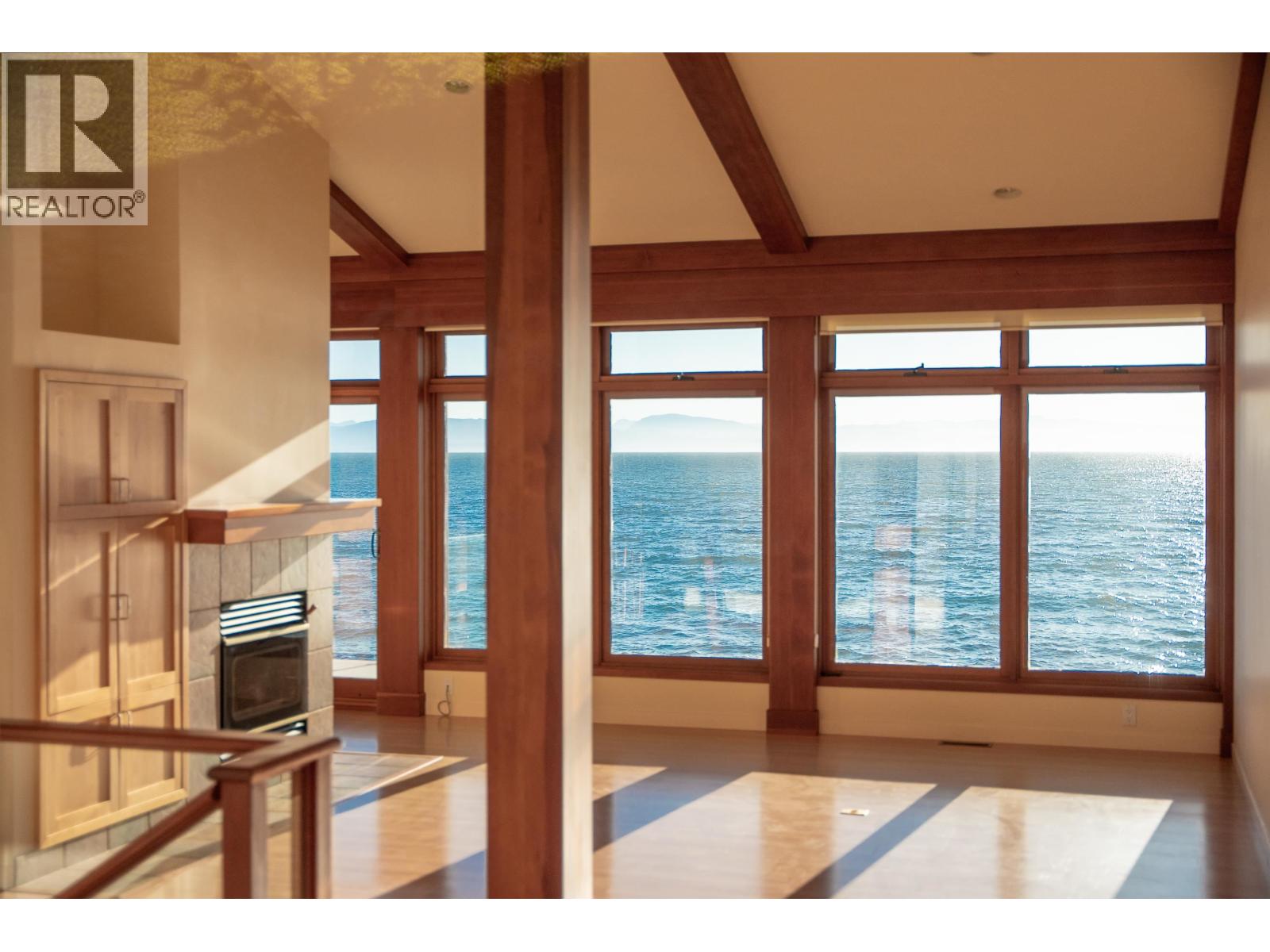 4893 Sunshine Coast Highway Property Photo 9