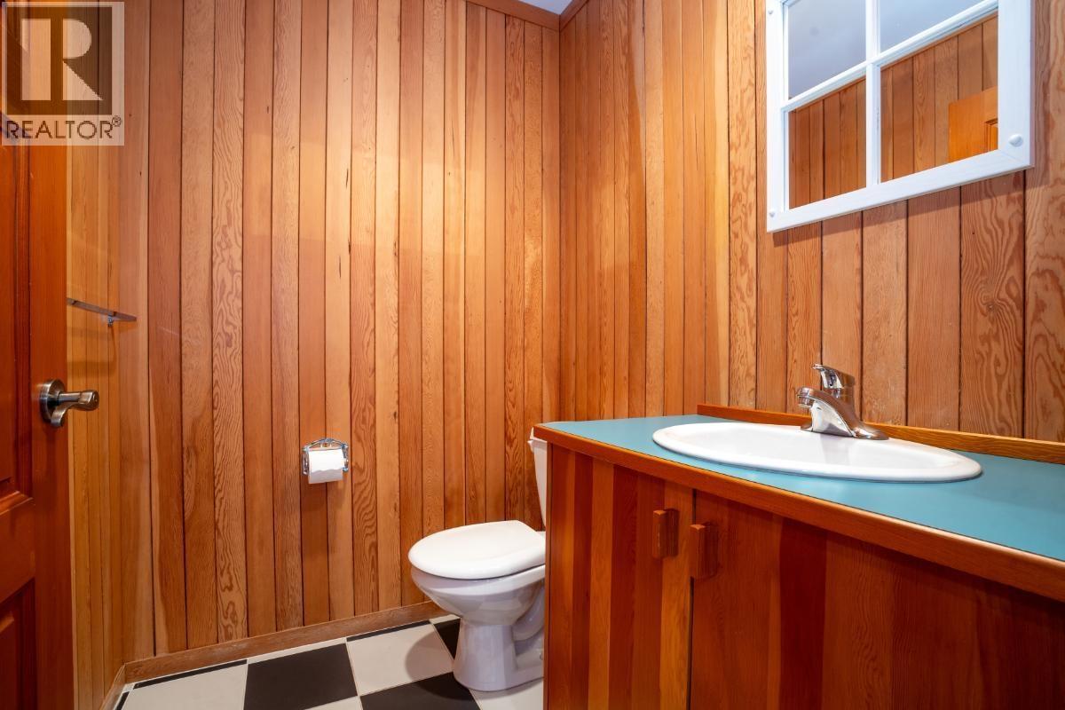 4893 Sunshine Coast Highway Property Photo 29