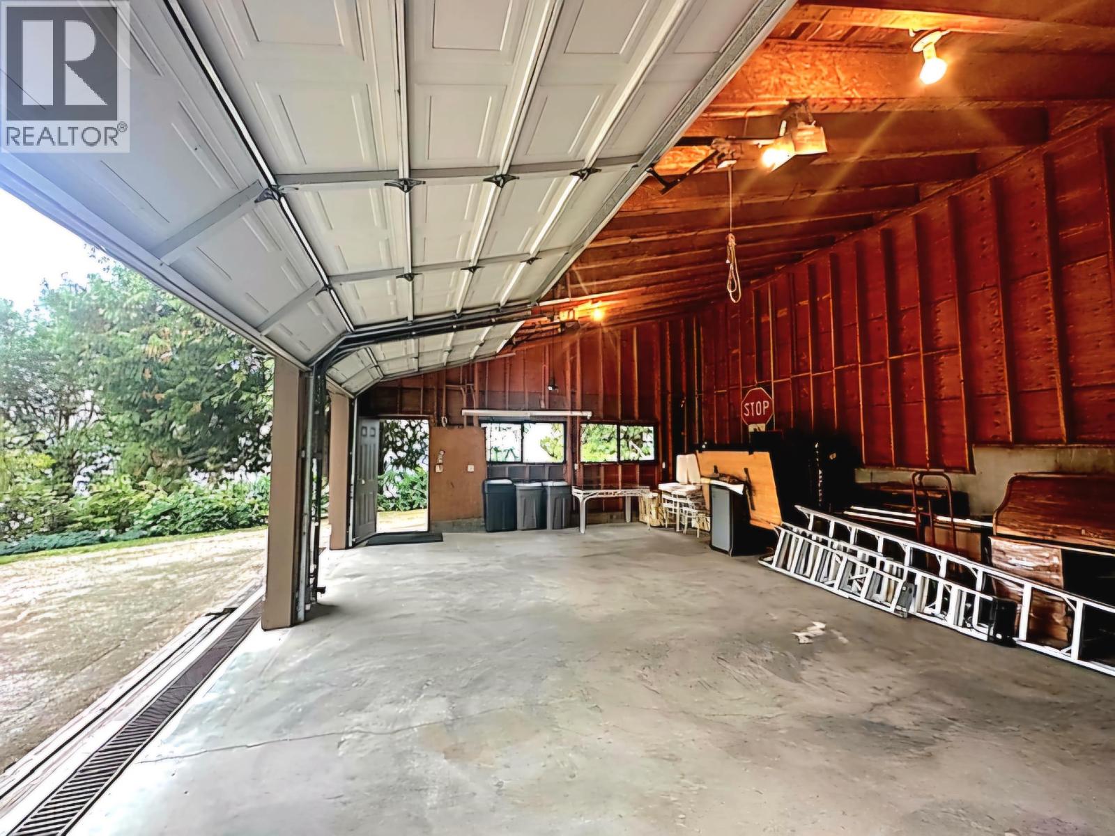 4893 Sunshine Coast Highway Property Photo 39