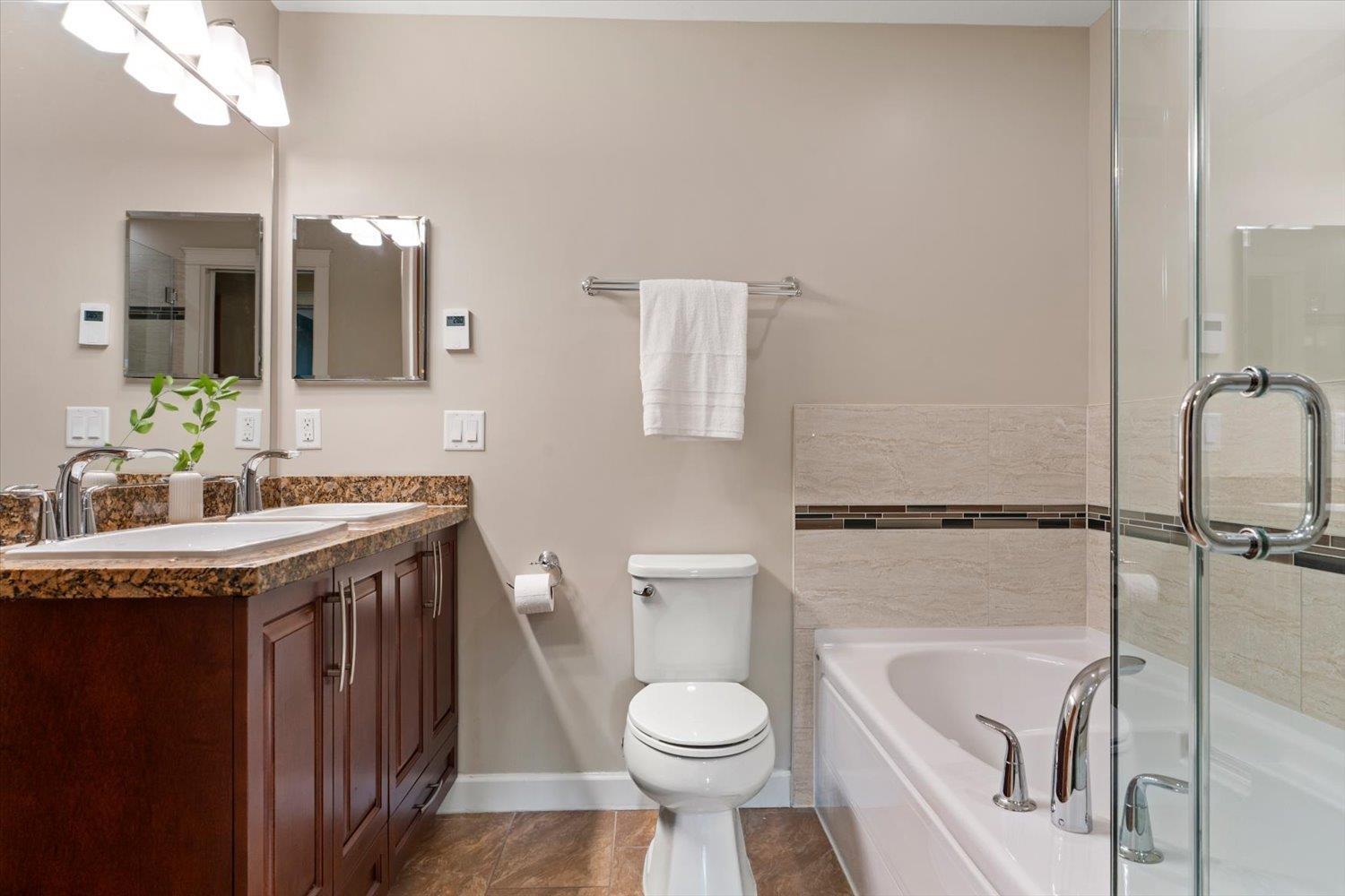 401 8157 207 Street Property Photo 25
