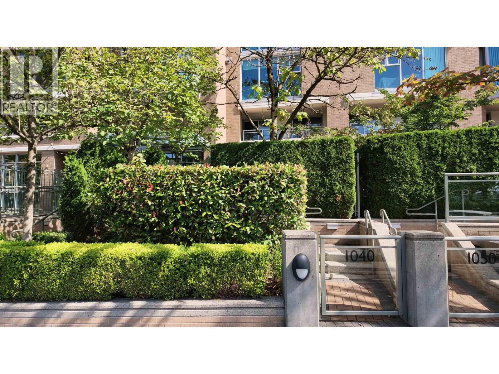 1040 Quebec Street Property Photo 1