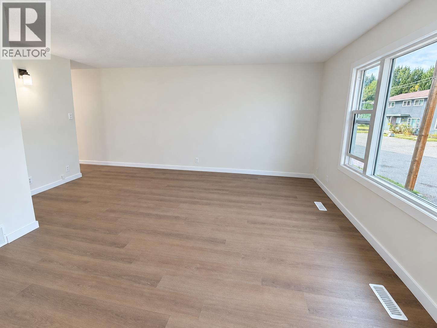 H107 1900 Strathcona Avenue Property Photo 3