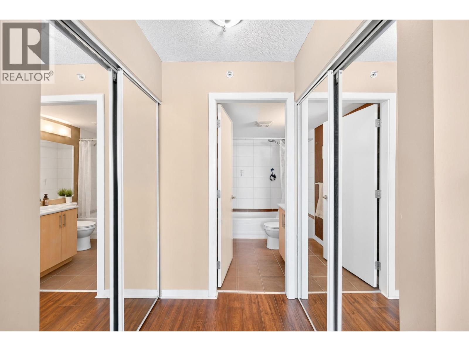 2301 1178 Heffley Crescent Property Photo 12