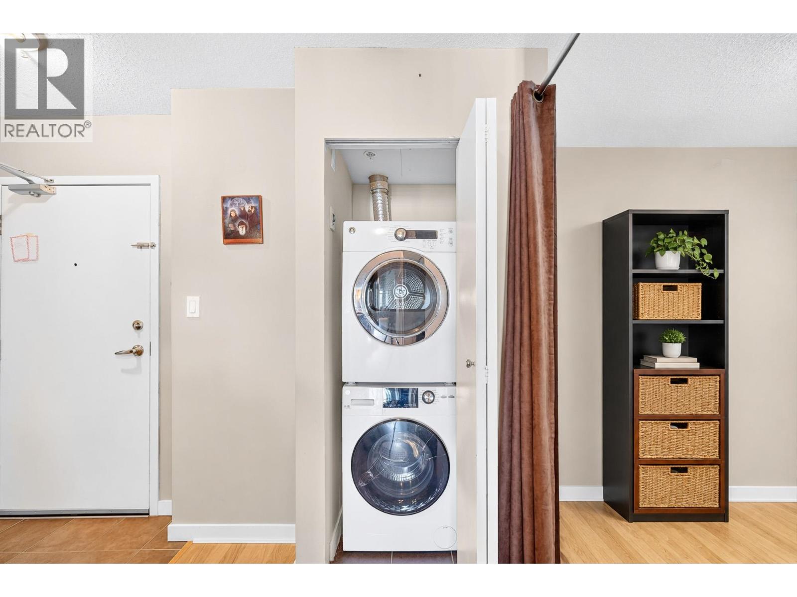 2301 1178 Heffley Crescent Property Photo 16