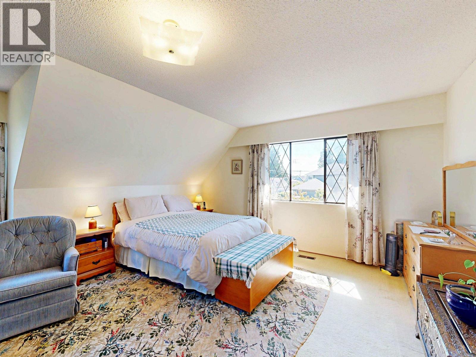 5411 Grove Avenue Property Photo 13