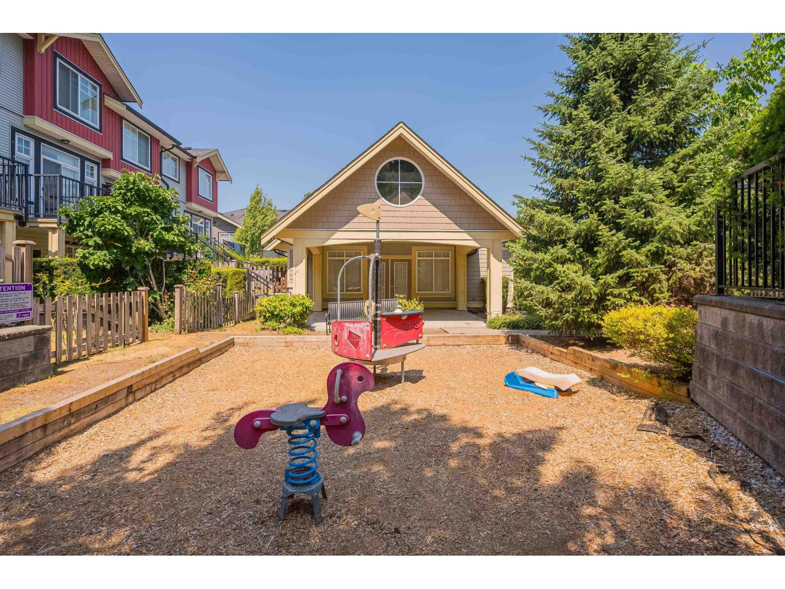 10 13886 62 Avenue Property Photo 33