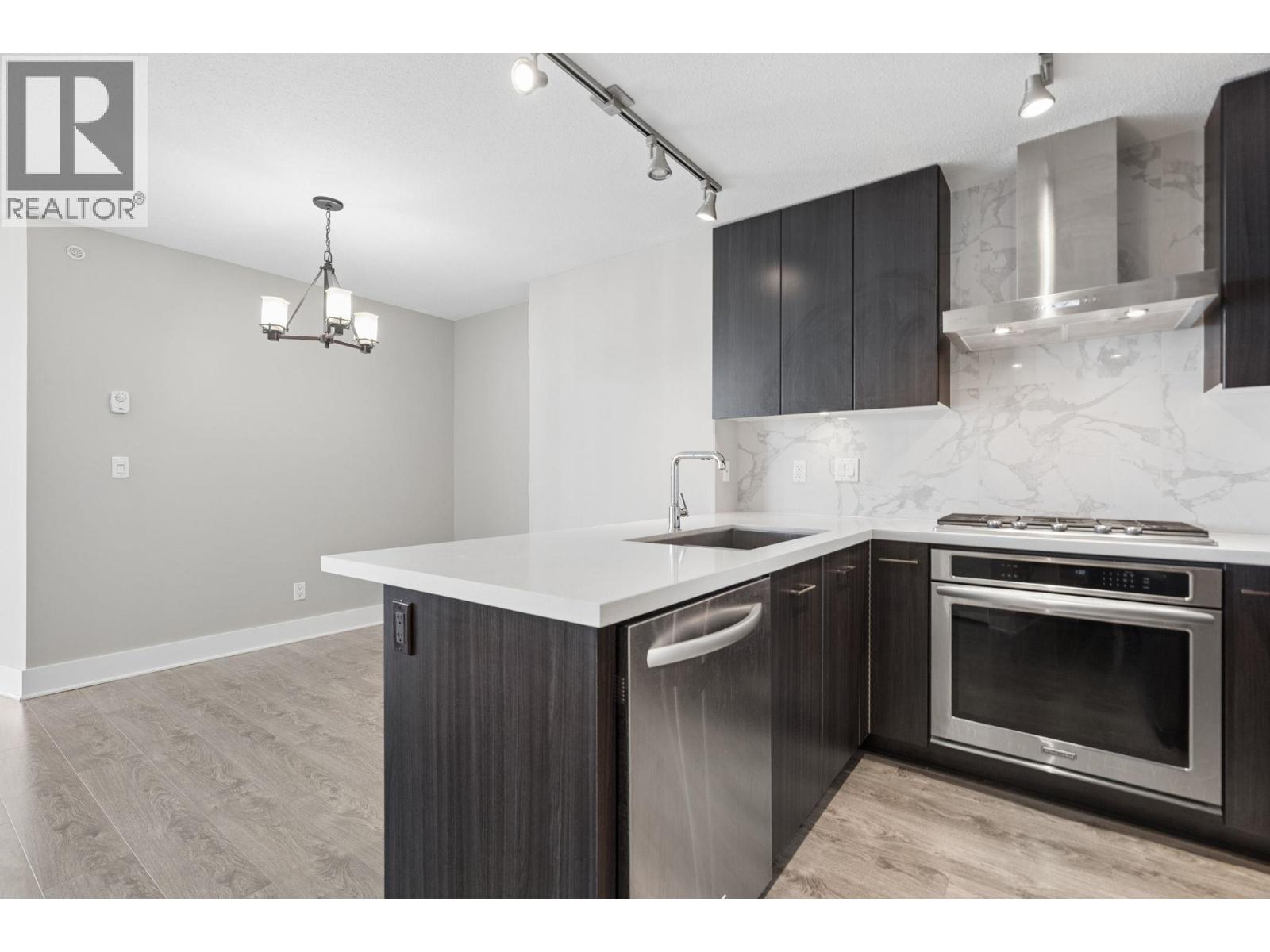 2806 4189 Halifax Street Property Photo 8
