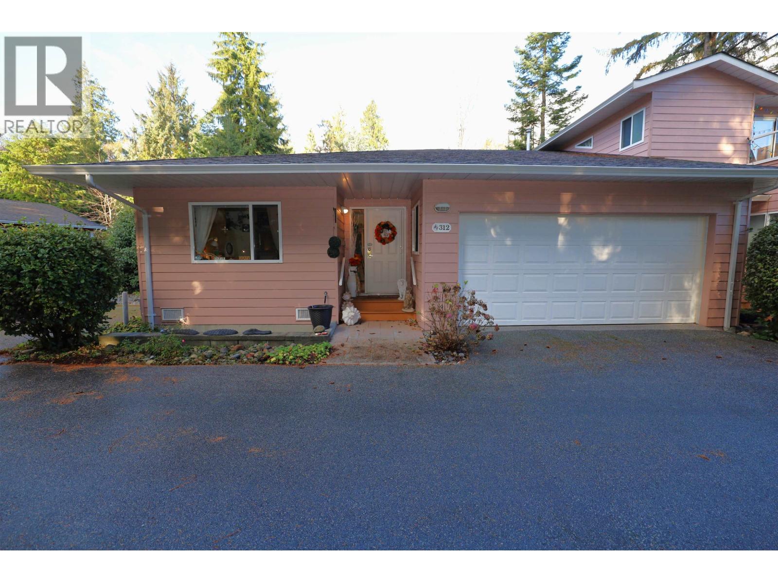 312 1585 Field Road Property Photo 2