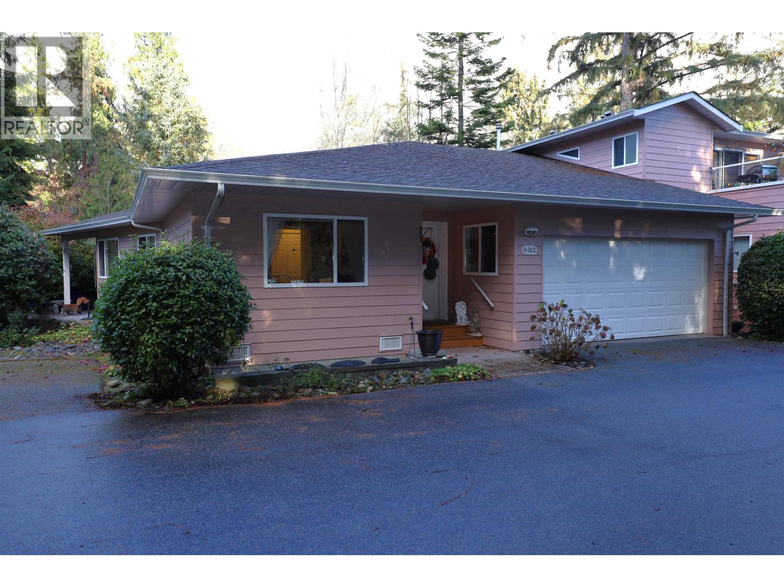 312 1585 Field Road Property Photo 3